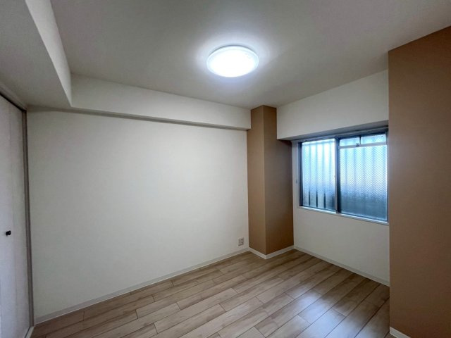 京阪「丹波橋」駅徒歩１6分◆東高瀬川を望むリフォーム済み３ＬＤＫ住戸◆丹波橋日光ハイツの洋室|洋室