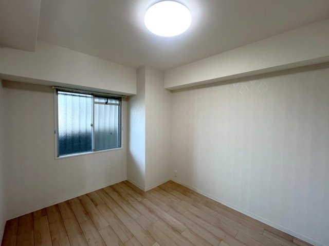 京阪「丹波橋」駅徒歩１6分◆東高瀬川を望むリフォーム済み３ＬＤＫ住戸◆丹波橋日光ハイツの洋室|洋室