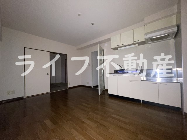 城賀パレスの居間・リビング|ゆったりとした居間です