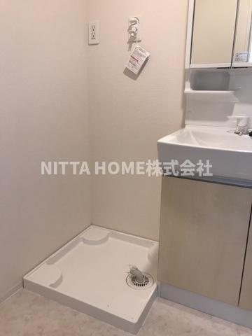 クローバー（Clover）の洗面所|室内洗濯機置場も設置済み＊
