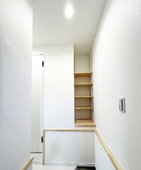 【玄関】 | AlivioN