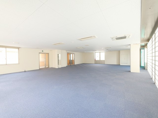 メディカル学園前のロビー