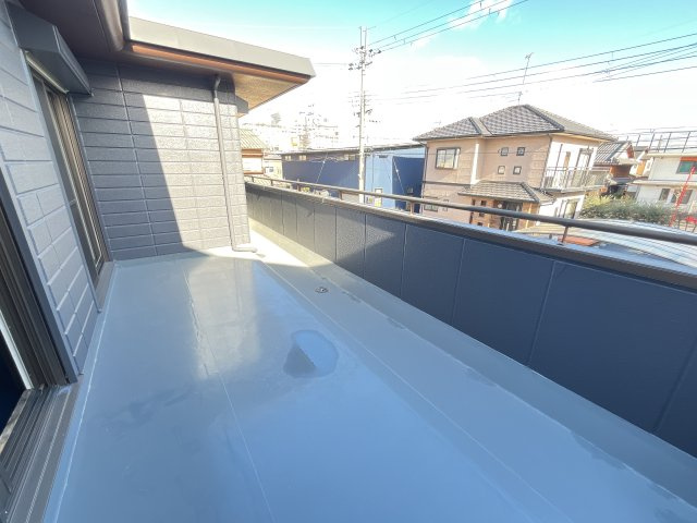 守山市金森町 中古戸建 天然木フルリノベーションのバルコニー