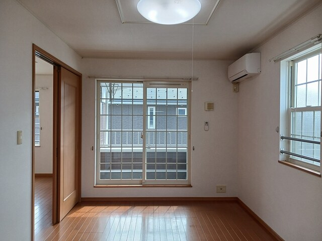 ファミール　ハウスⅤ　Ａの居間・リビング