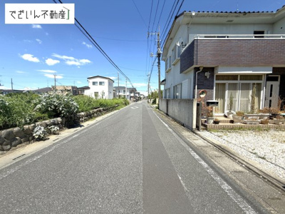 【前面道路含む現地写真】 | 熊谷市久下　中古住宅   | 現地(2025年8月撮影)