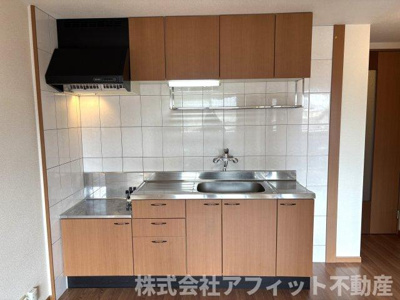 【キッチン】 | プランドール安樹 | 吊戸棚付きキッチン