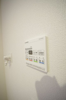 【冷暖房・空調設備】 | 【仲介手数料無料！！】川崎市麻生区多摩美1丁目　新築戸建て（全4棟）3号棟　3980万円 | 浴室暖房