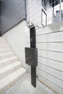 【その他】 | 【仲介手数料無料！！】川崎市麻生区多摩美1丁目　新築戸建て（全4棟）3号棟　3980万円 | 郵便受けポスト