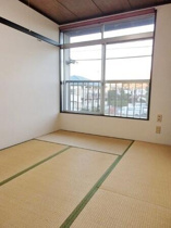 ２階明るいお部屋です！！