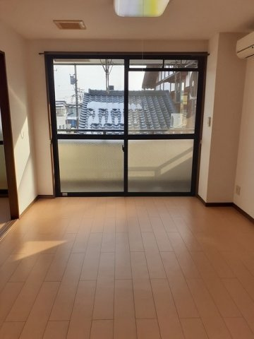 Ｔ．レックスの居間・リビング