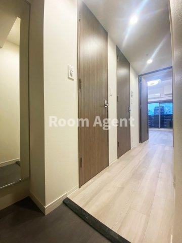 プレサンス今池駅前フェルディノの玄関