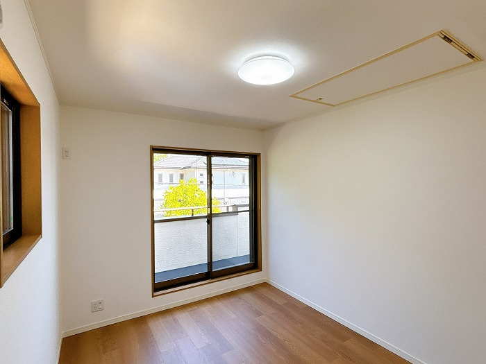 豊田市乙部ケ丘4丁目の洋室