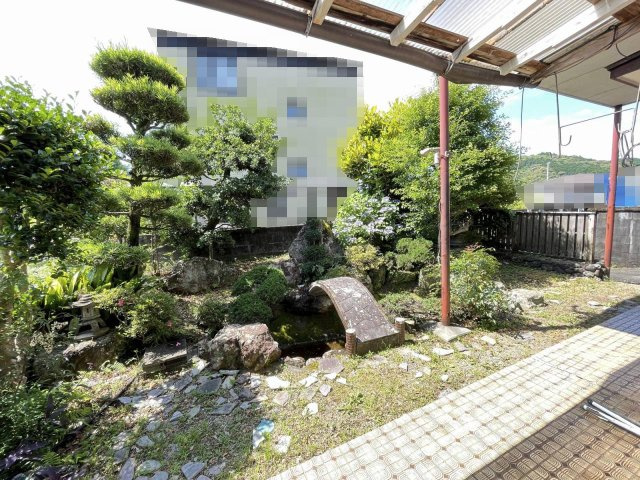 【庭】 | 高知市朝倉丙