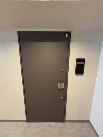 大阪市中央区高麗橋１丁目の賃貸マンションの玄関