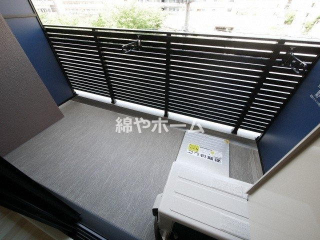 S-RESIDENCE日本橋Qualierのバルコニー|暖かな日差しのふりそそぐバルコニー