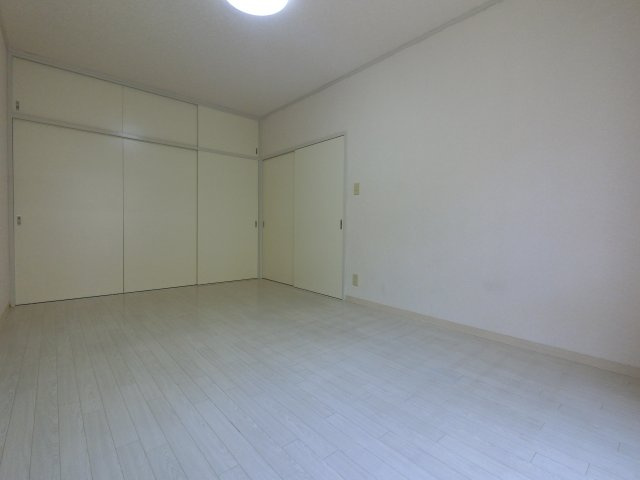 ソシアル末広の寝室