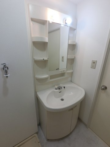 ソシアル末広の独立洗面台