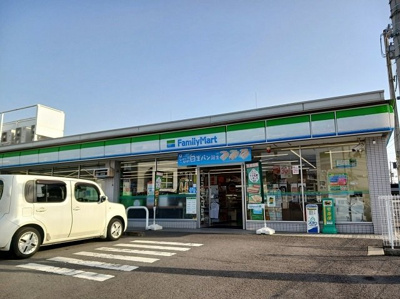 【周辺】 | カーサ・ミトモⅡ | ファミリーマート松末店様まで290m