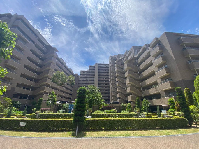 エルヴェール神戸本山アーバンライフの外観|管理の行き届いた大規模マンション