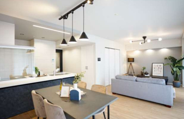 エルヴェール神戸本山アーバンライフの居間・リビング|ＬＤＫ約20.2帖あり