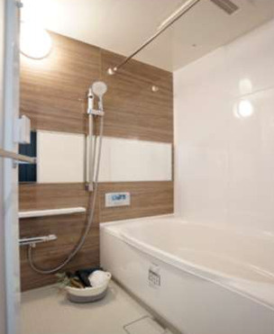 エルヴェール神戸本山アーバンライフの浴室|1418サイズ、浴室乾燥機付き
