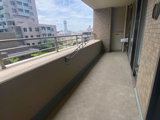 エルヴェール神戸本山アーバンライフのバルコニー