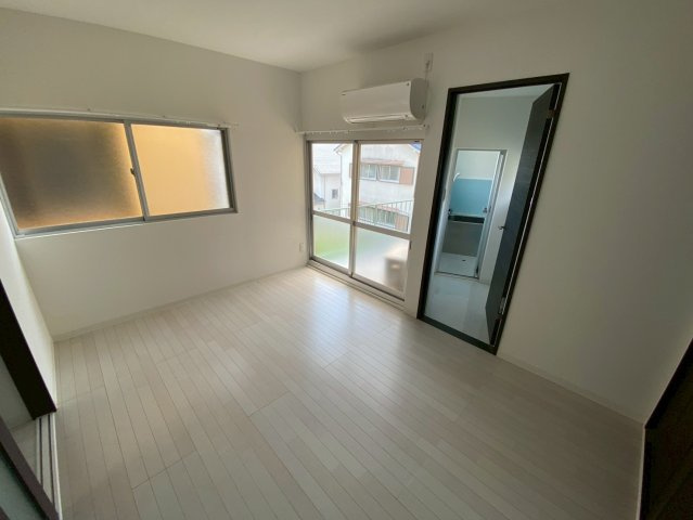 ビーコート青谷の居間・リビング