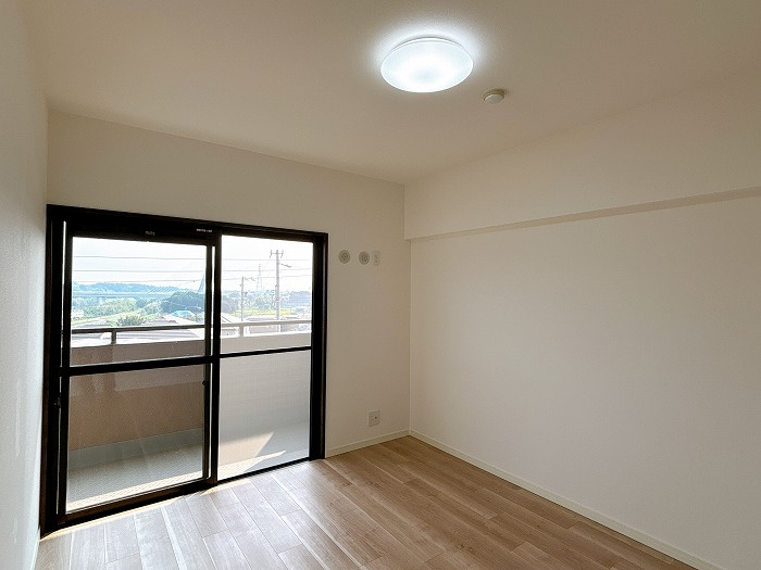 サンハイツ水源の洋室