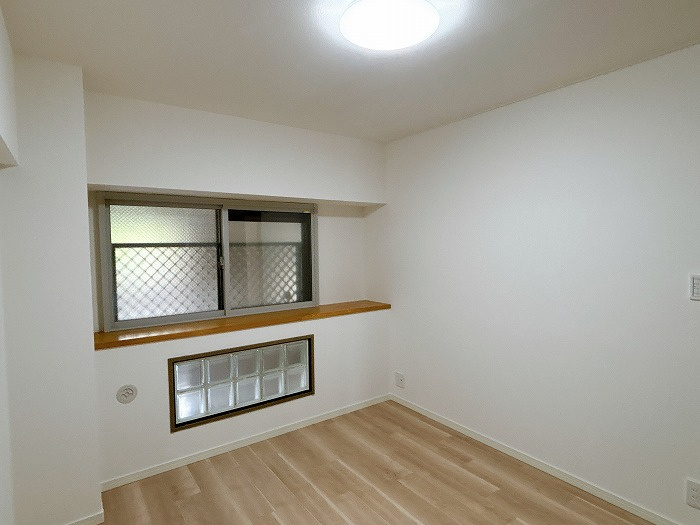 サンハイツ水源の洋室