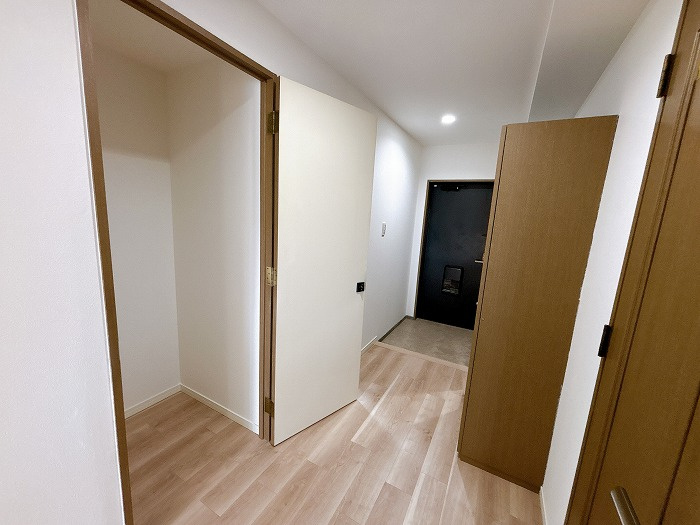 サンハイツ水源の玄関