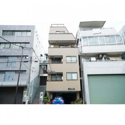 ジュンヴェール山本の外観