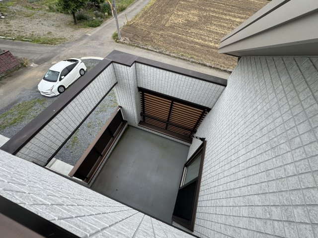 －三丁目不動産ー　築浅美観戸建住宅　児玉下浅見のバルコニー