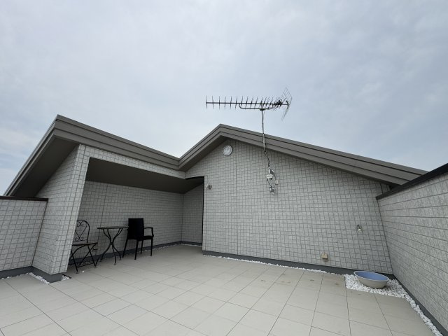 －三丁目不動産ー　築浅美観戸建住宅　児玉下浅見のバルコニー