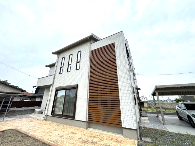 -三丁目不動産-　築浅美観戸建住宅　児玉下浅見の外観