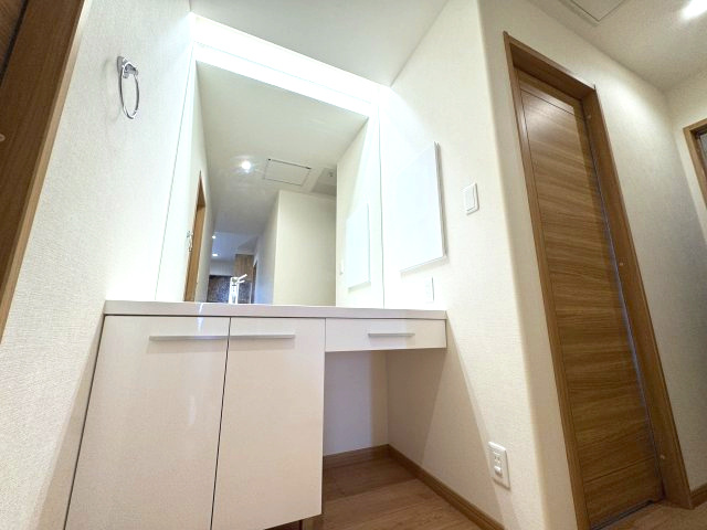 －三丁目不動産ー　築浅美観戸建住宅　児玉下浅見の独立洗面台