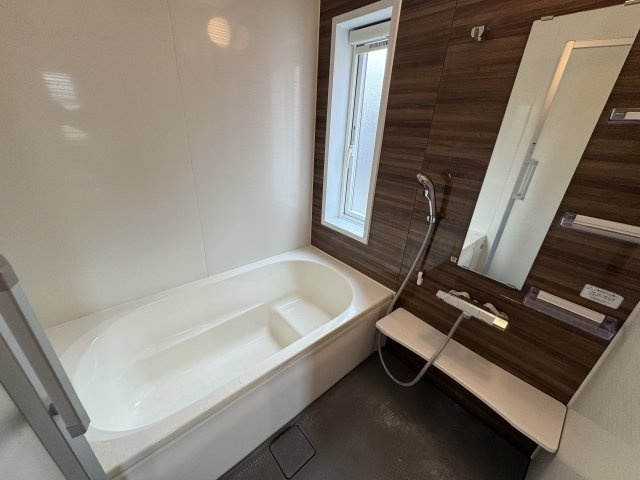 －三丁目不動産ー　築浅美観戸建住宅　児玉下浅見の浴室