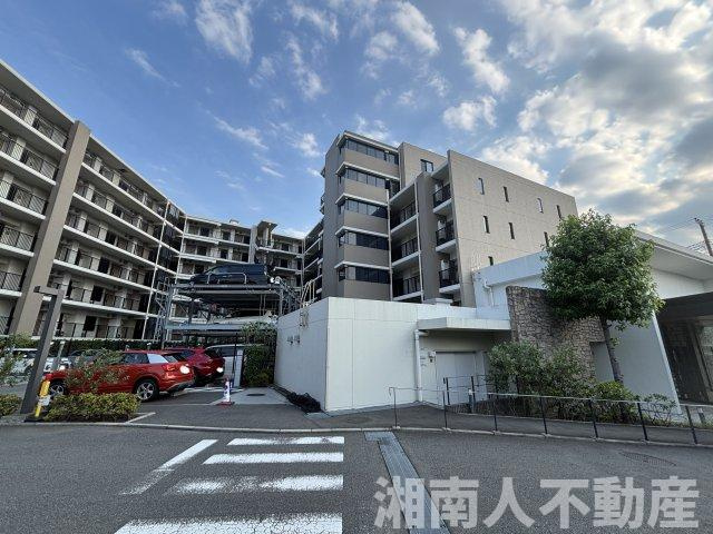 ジオ茅ヶ崎フレシアの駐車場|駐車場です