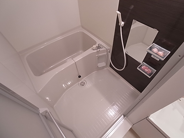 神戸市須磨区須磨浦通６丁目のアパートの浴室|浴室