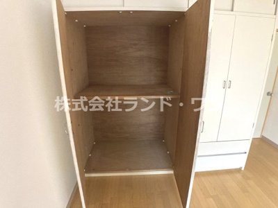 【収納】 | 西武狭山グリーンヒル　6号棟 | 約6.5帖の洋室にある収納