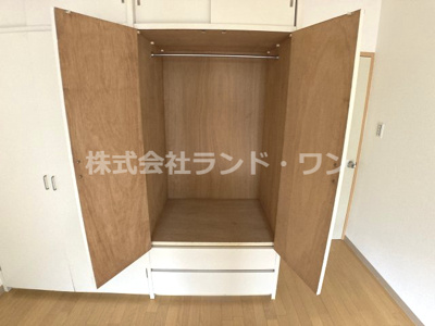 【収納】 | 西武狭山グリーンヒル　6号棟 | 約6.5帖の洋室にある収納