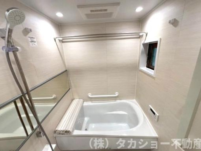 【浴室】 | ザ・レジデンス稲毛台ミッドコートイースト | 浴室には窓が御座います☆彡