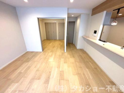 【居間・リビング】 | ザ・レジデンス稲毛台ミッドコートイースト | ゆったり過ごせる居間です