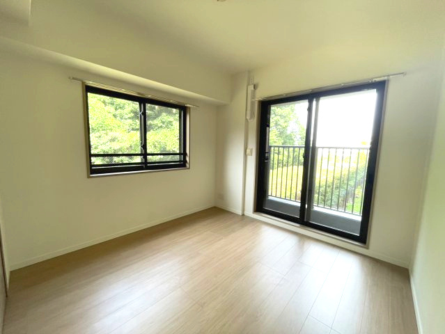 アンビシャス南柏の洋室|(2)約6.0帖です。