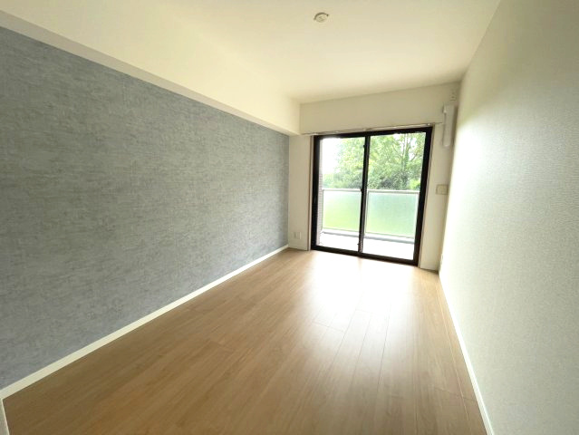 アンビシャス南柏の洋室|(3)約6.9帖です。