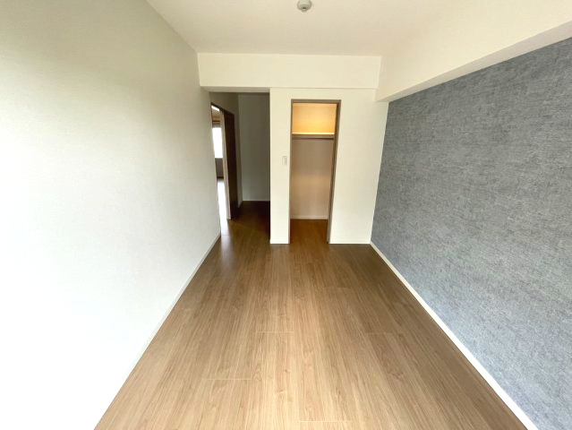 アンビシャス南柏の洋室|(3)ウォークインクローゼット設置。