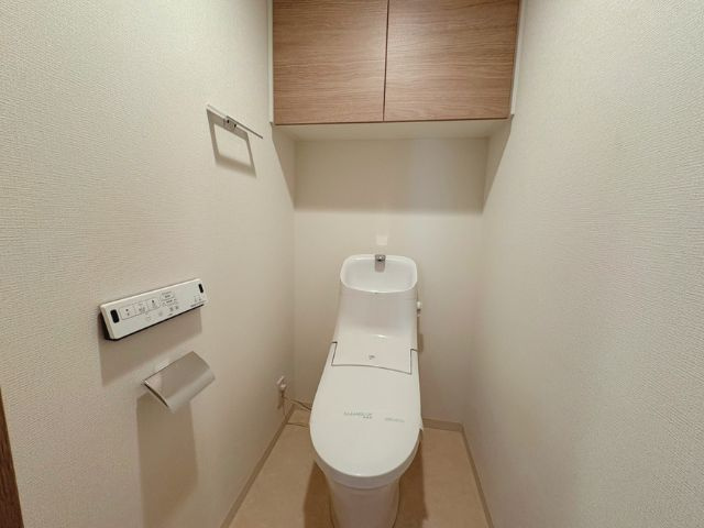 アンビシャス南柏の玄関|クランクしている為、廊下から部屋の様子が見られません。