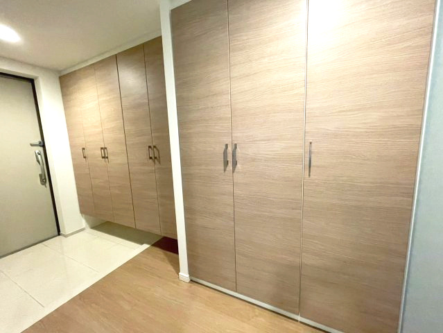 アンビシャス南柏の玄関|収納もたくさん！！玄関前にも大容量の物入があり便利に使えます。