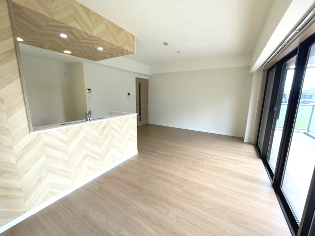 アンビシャス南柏の居間・リビング|約11.5帖あります。