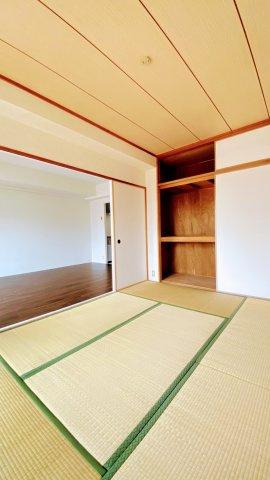 伊丹パーク・ホームズ　１号棟の内装|収納