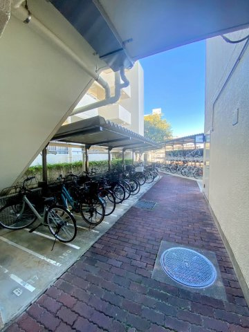 伊丹パーク・ホームズ　１号棟の駐輪場|自転車置き場